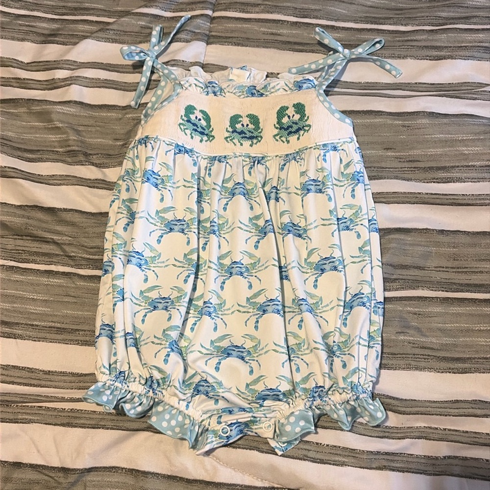 Saving Grace Smocks Crab Bubble